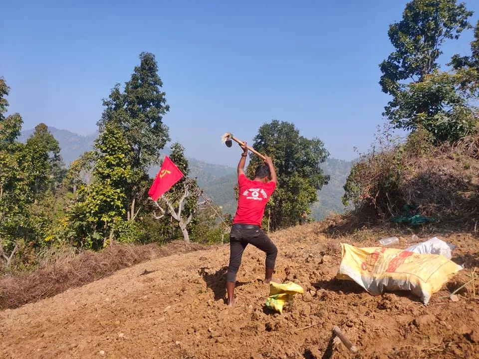 सत्ताधारी राजनितिक दलका नेता जनता प्रबेश गराउनमा व्यस्त विद्रोही राजनितिक दल उत्पादनमा केन्द्रित