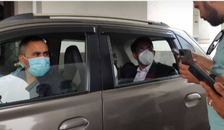 पार्टी निर्णयविपरीत विप्लव नेकपाका प्रवक्ताले निर्वाचन आयोग पुगेर भने- चुनावमा जान्छौं