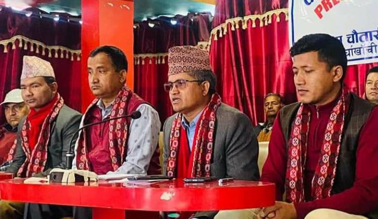 भारत भ्रमण पछि सरकारकाे आयु सकिन्छ : सुर्य थापा