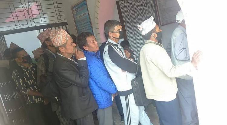 प्युठानमा नाम मात्रको लकडाउन, बजारमा बढ्न थाल्यो चहलपहल