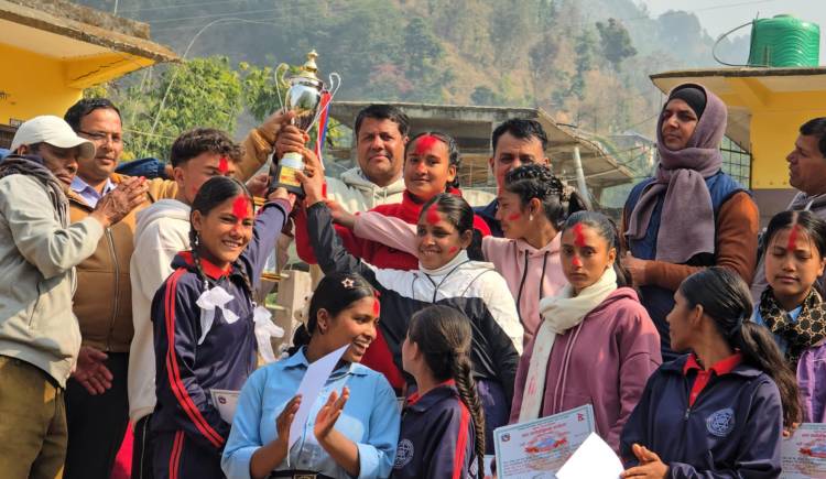 राष्ट्रपति रनिङ शिल्डमा तेस्रो हुने बाल बिध्या माबिले दियो खेलाडीलाई बधाई