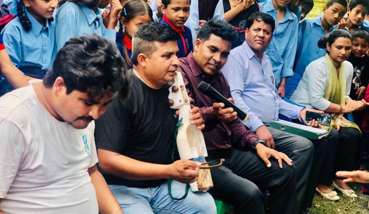 सारंगीको धुन र गितको माध्यम बाट सामाजमा चेतना जगाउदै गन्दर्भ बिकास समाज