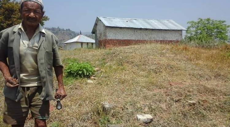 दरवारका एक्ला हेरालु : जो बेतलवी संरक्षणमा सक्रिय छन्