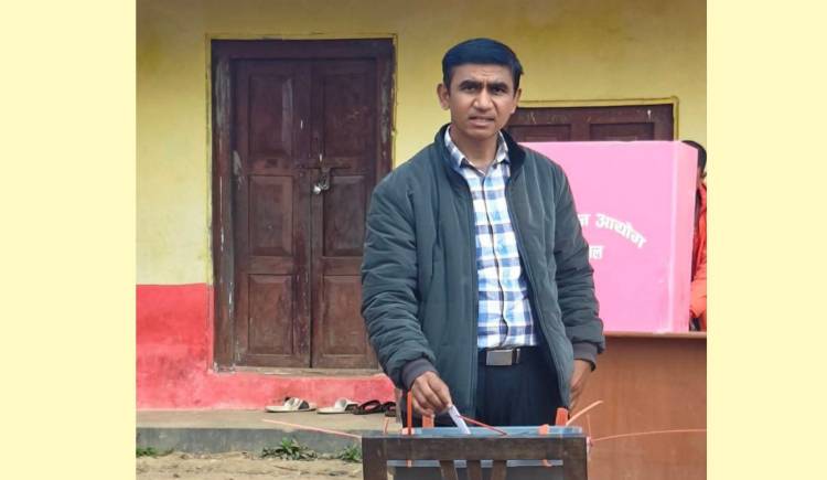 नेपाली जनतादलका उम्मेदवार विमल पोख्रेलद्वारा झिमरुक–१ मा मतदान