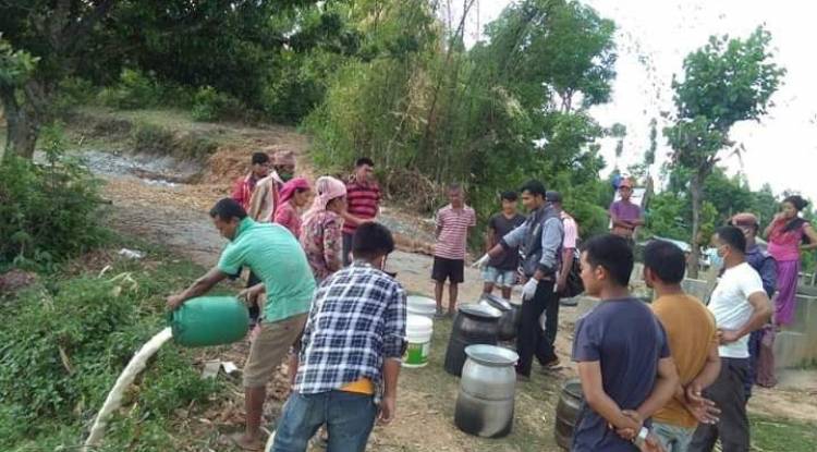 प्युठान प्रहरीद्वारा अवैध घरेलु मदिरा नियन्त्रणमा 