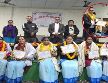 सरुमारानीले गर्यो ६ जना महिला स्वास्थ्य स्वयंसेविकालाई सम्मान