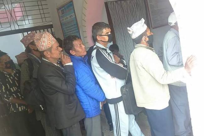 प्युठानमा नाम मात्रको लकडाउन, बजारमा बढ्न थाल्यो चहलपहल