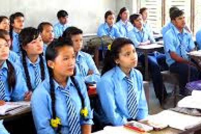 समुदाय स्तरमै कोरोना सङक्रमण बढ्न थालेपछि प्युठानमा पुनः विद्यालय बन्द हुन थाले